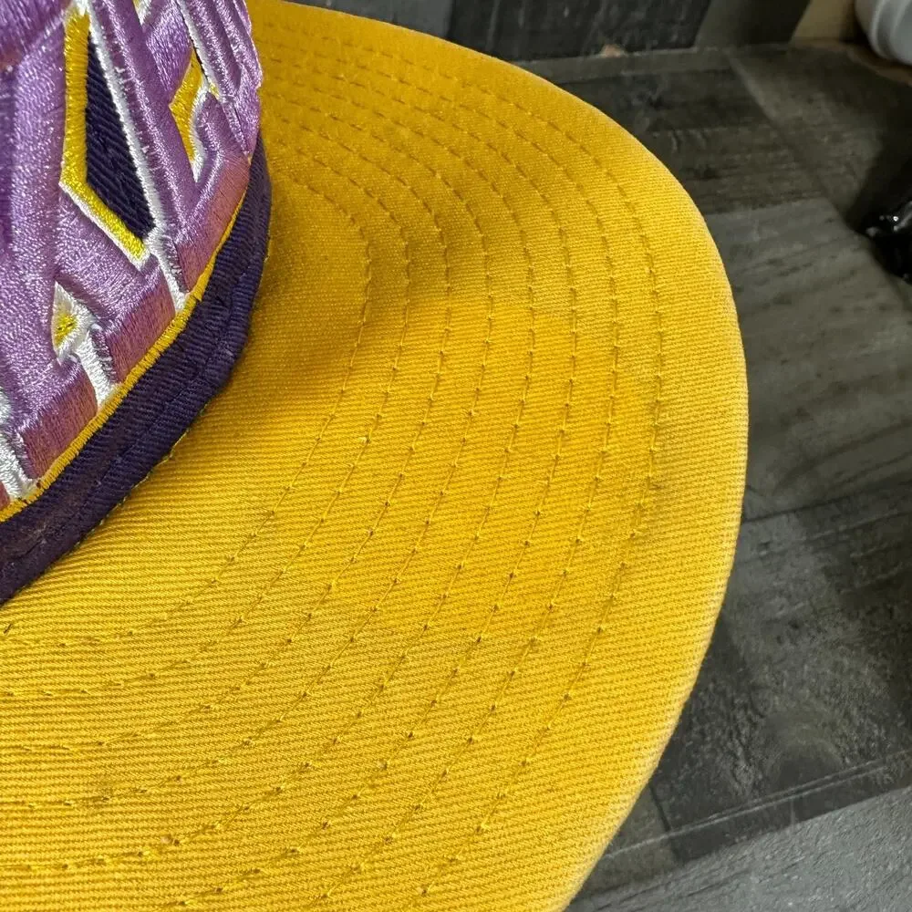 NBA‎ Los Angeles Lakers SnapBack Hat Cap New Era Purple Hardwood Classics